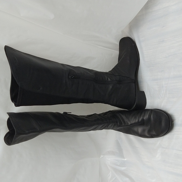 STUART WEIATZMAN KNEE HIGH BOOTS - Picture 2 of 8